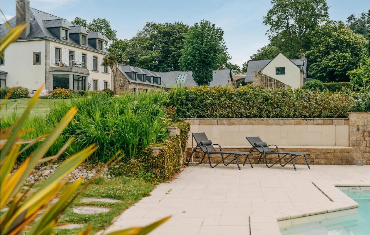 1 Bedroom Beautiful Apartment In Concarneau