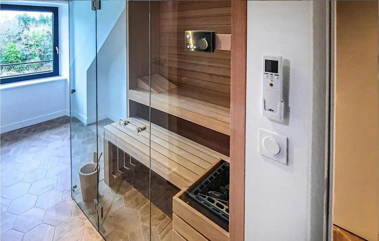 1 Bedroom Beautiful Apartment In Concarneau Francia