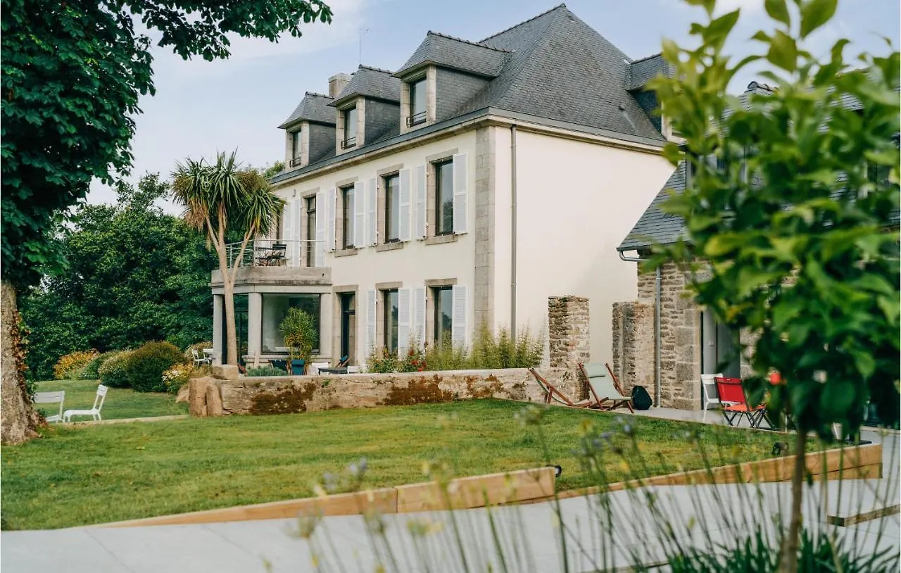 1 Bedroom Beautiful Apartment In Concarneau 0*,